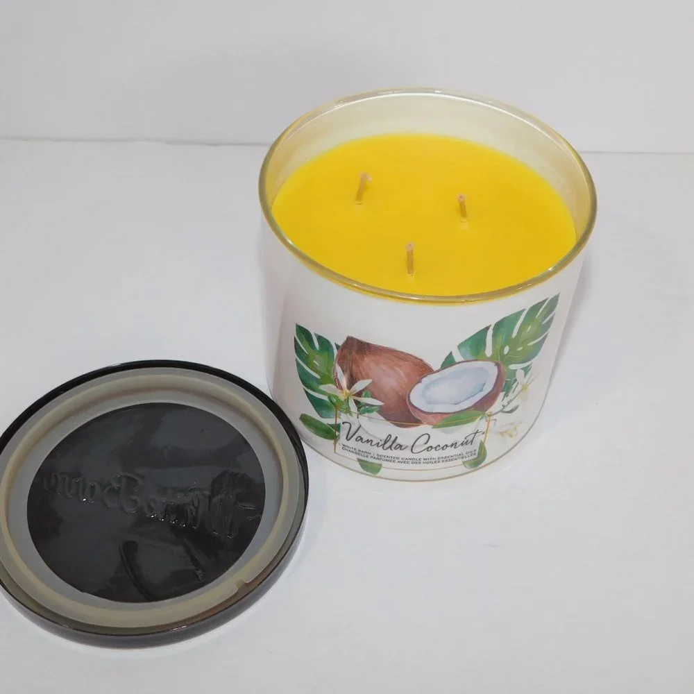 Bath & Body Works White Barn Vanilla Coconut scented 3-Wick Candle - UNUSED READ - Picture 2 of 6